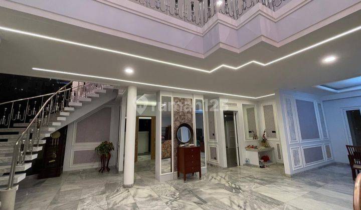 American Classic Luxury House with Full Marble Floors in Gatsu Tengah 2