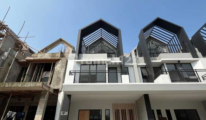 Di.jual Rumah 2 Lantai Di Jln.mekar Baru 2 Ciputat.timur Tangsel 2