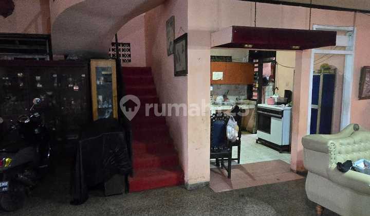 Di.jual Rumah.2 Lantai. Ada Bangunan Kosan 13 Pintu di Bintaro.permai Peaangrahan Jaksel