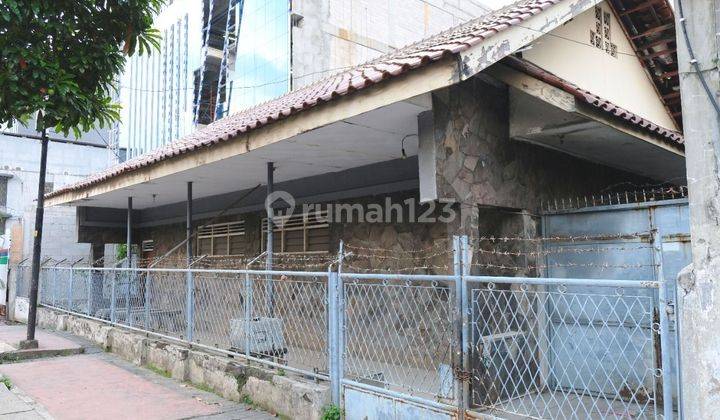 DI JUAL RUMAH LAMA HITUNG TANAH DI BAWAH NJOP DI GUNUNG SAHARI JAKARTA UTARA 1