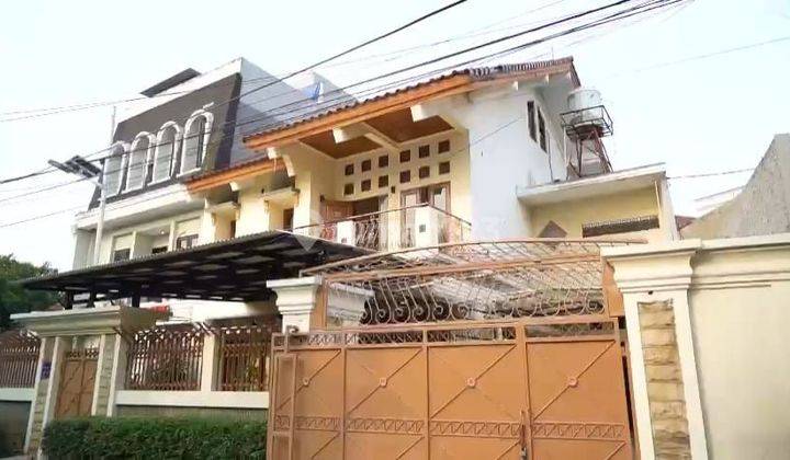 DI JUAL RUMAH SIAP HUNI DI RADIO DALAM KEBAYORAN BARU JAKSEL 1