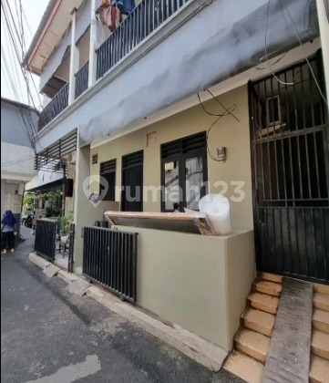 For Sale House +4 Rental Units and 6 Boarding Rooms in Gandaria Utara, Kebayoran Baru, South Jakarta 2