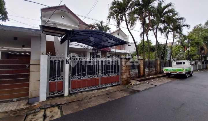 For Sale. House and 10-room Boarding House Near MRT Cipete, South Jakarta. For Sale. House and 10-room Boarding House Near MRT Cipete, South Jakarta.
