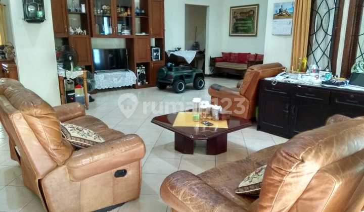 Di.jual Rumah Dlm.komplek Lingkungan.nyaman Di Duren Tiga Jaksel