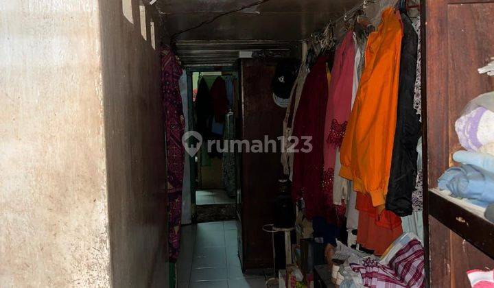 DI JUAL RUMAH TUA  NETT DI HARGA 2,4 M   HITUNG  TANAH  DI KEBAYORAN BARU  JAKSEL 2