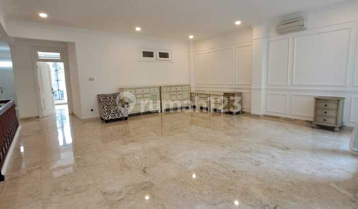 For Rent Luxury House With Pool Ready to move in. in Pondok Indah Jakarta South.