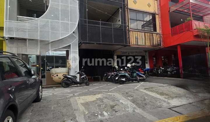 Di Sewakan.ruko.3 Lantai Di Tebet.raya.ex Kopi.kenangan.. Di Sewakan.ruko.3 Lantai Di Tebet.raya.ex Kopi.kenangan..