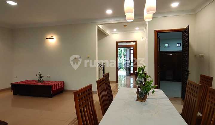 Di.sewakan.rumah 2 Lantai.siap.hunj.semifurnish Di.pondok.indah Jaksel 1