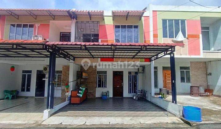 Dijual Rumah 2 lantai hadap timur di penuin 1