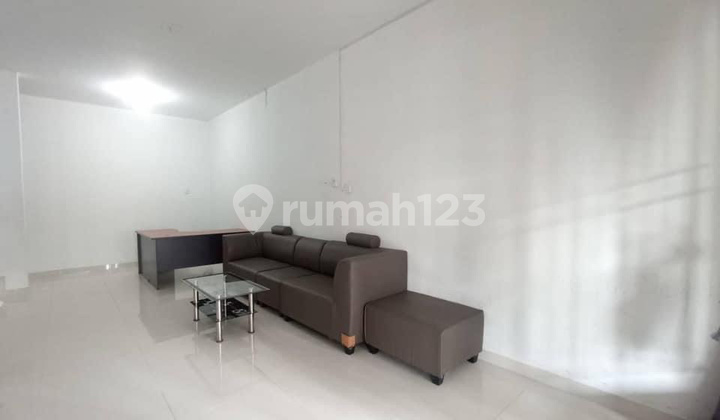 Dijual Rumah 2 lantai hadap timur di penuin 8