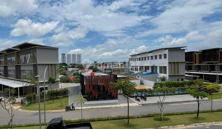 Dijual Murah Rumah 3 Lantai Hadap Fasum Dan Timur Di The Icon Central 2