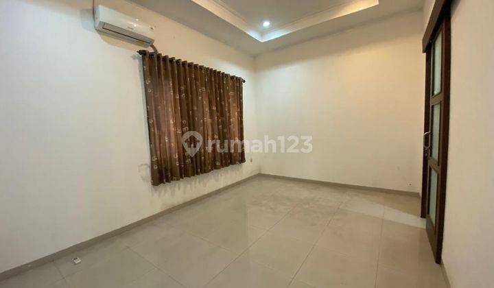 Disewakan Rumah Singgasana Pradana 7