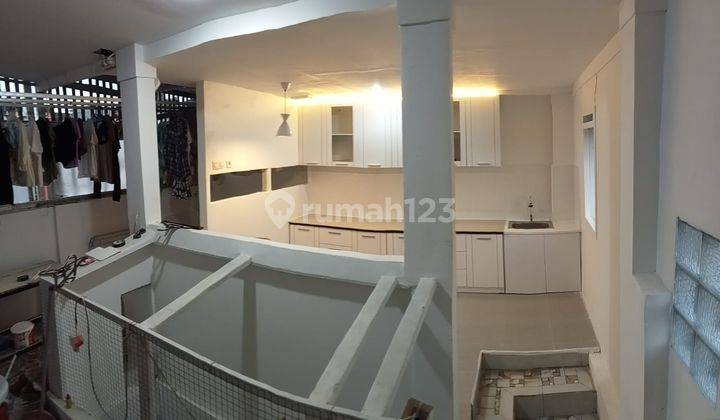 Dijual Rumah Kost Daerah Sarijadi 2,5 Lantai 1