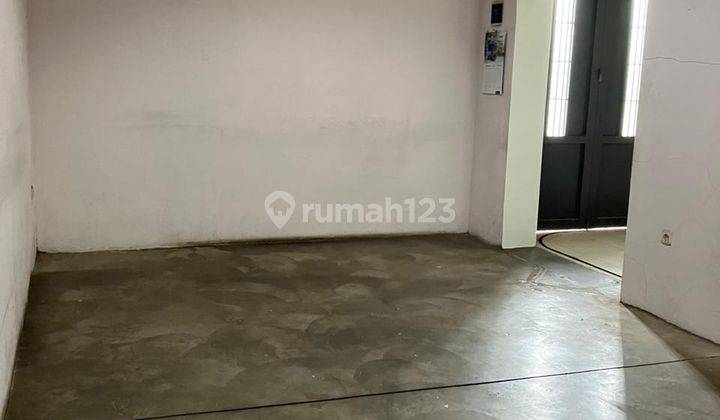 Gudang Dan Kantor di Dalam Komplek Batununggal 2