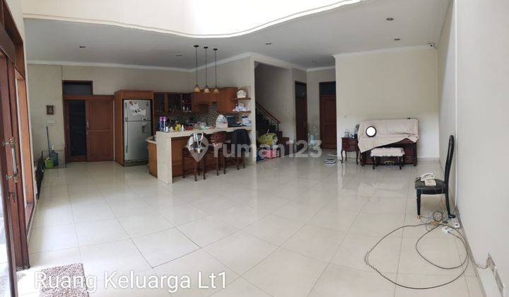 Rumah 2 Lantai Bagus SHM di Taman Sakura Indah , Bandung 1