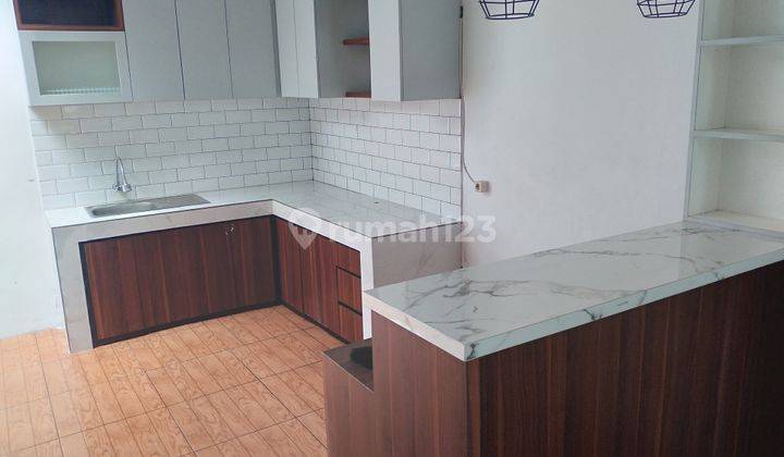 Rumah Terenovasi Unfurnished SHM Kota Baru Parahyangan, Bandung 2