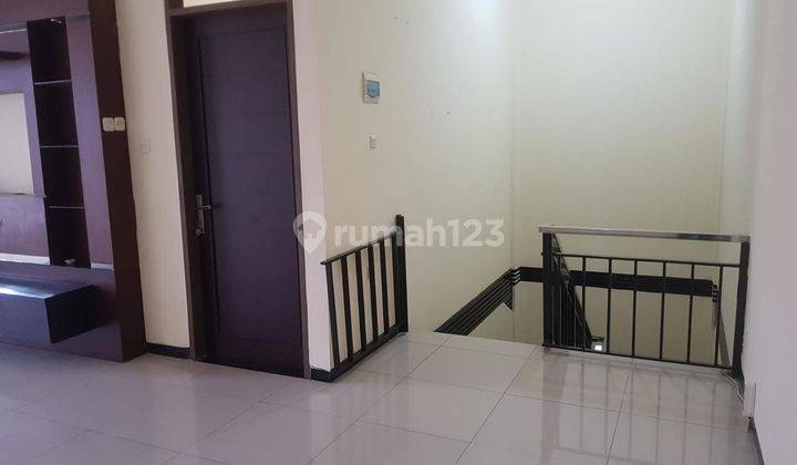 Rumah 2 Lantai Bagus Unfurnished SHM di Mekar Wangi , Bandung 2