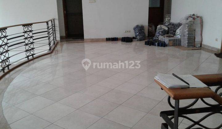 Rumah 2 Lantai Bagus Unfurnished SHM di Mekar Sederhana Raya 2