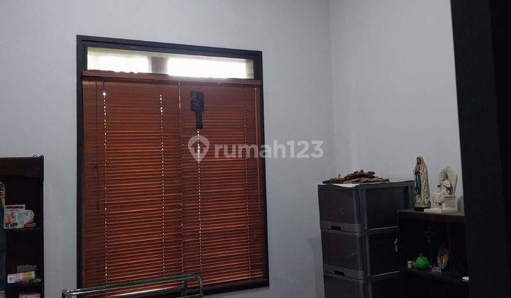 Rumah Bagus Unfurnished SHM di Istana Regency Cijerah 2