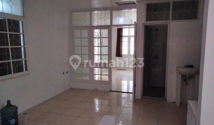 Affordable Ready-to-Use Shophouse in Lengkong, Downtown Bandung 2