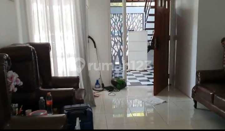 Rumah Bagus Unfurnished SHM Kota Baru Parahyangan, Bandung