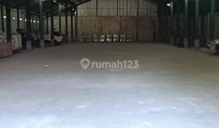 Gudang dan kantor luas siap pakai di By Pass Ida Bagus Mantra 4