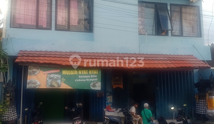 Ruko dalam kawasan padat pemukiman dalung permai 5