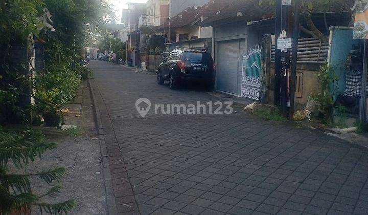 Ruko dalam kawasan padat pemukiman dalung permai 7