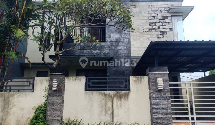 RUMAH MINIMALIS DI LINGKUNGAN TENANG GATSU BARAT 1