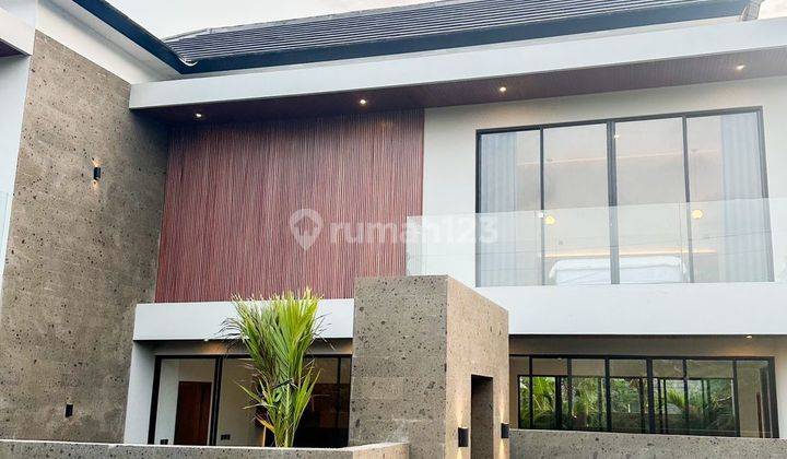 Villa minimalis modern di Munggu dekat ke Canggu 1