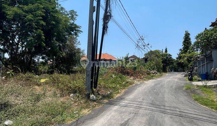 Tanah dalam kawasan perumahan di Gatot Subroto Barat  2