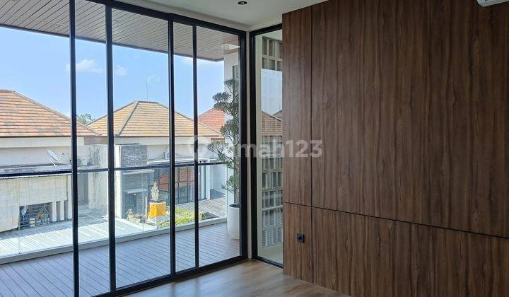 Rumah Luxury Modern Di Pusat Kota Dekat Ke Canggu 2