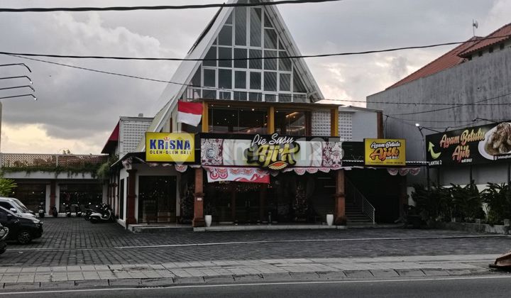 Large and Spacious Store at Dewi Sri Kuta Tourism Center 1