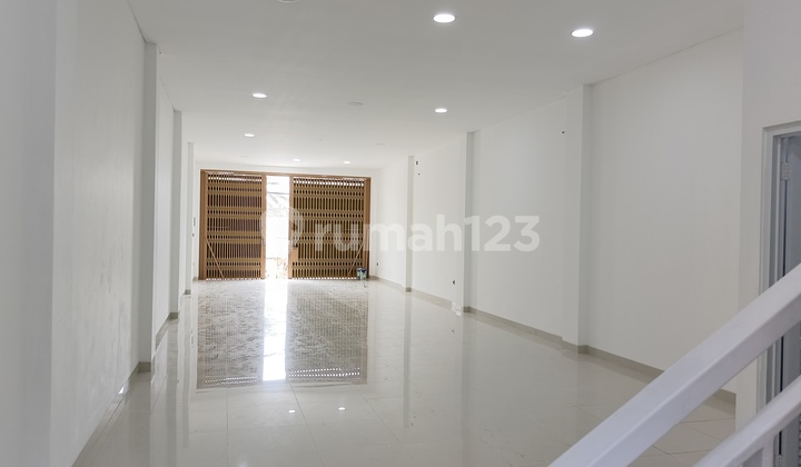 Row Houses on Main Street Mahendradata Denpasar