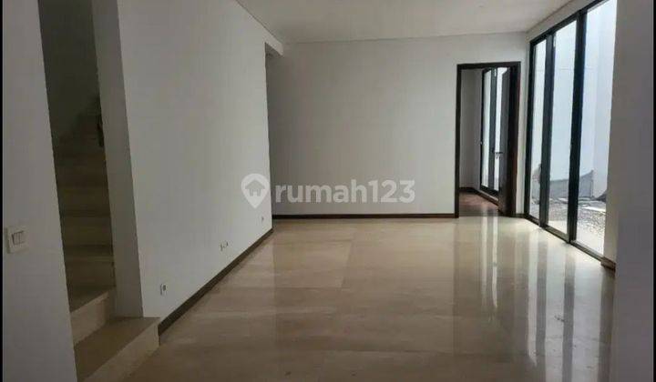 Dijual Rumah Baru di jantung BSD dengan hunian yang elegan 2