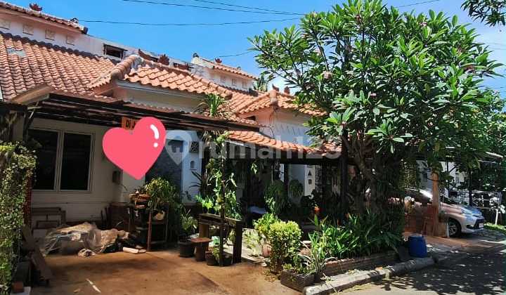 For Sale: Bali-Style House in Lippo Karawaci For Sale: Bali-Style House in Lippo Karawaci