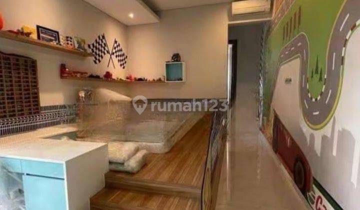 Rumah Mewah 3 Lantai Siap Huni Citraland Surabaya  2