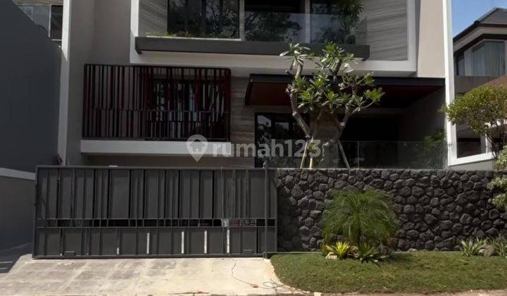 Rumah Mewah Semi Furnish Siap Huni Citraland Surabaya  1