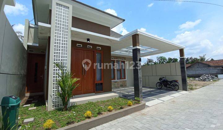 Jual Rumah Minimalis Modern Free Canopy di Sleman Jogja 1