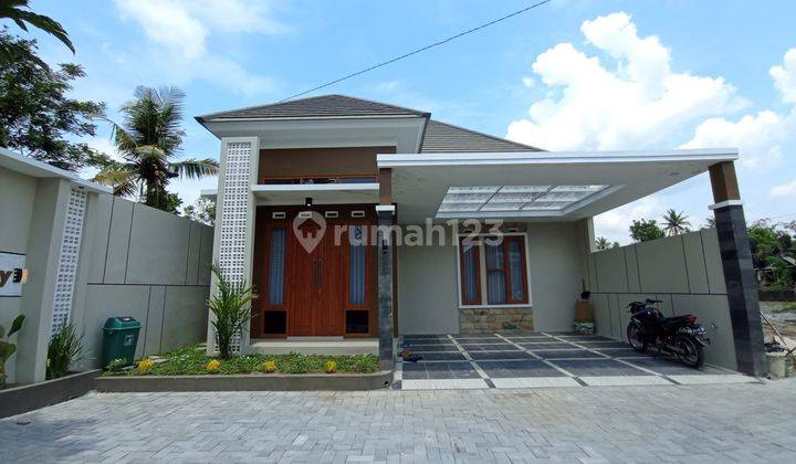 Jual Rumah Elegan Limasan Type Luas 70 131m2 di Sleman Legalitas SHM Siap Kpr 1