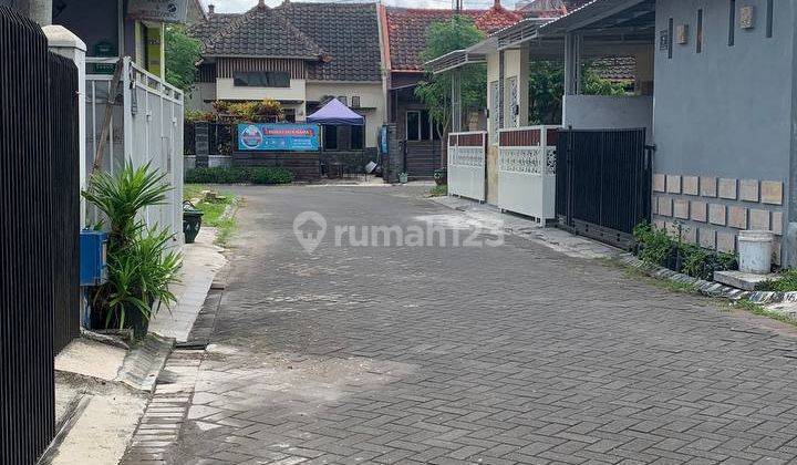 Dijual Rumah 2 Lantai di Puri Indah Jl. Pahlawan Balearjosari Malang 15