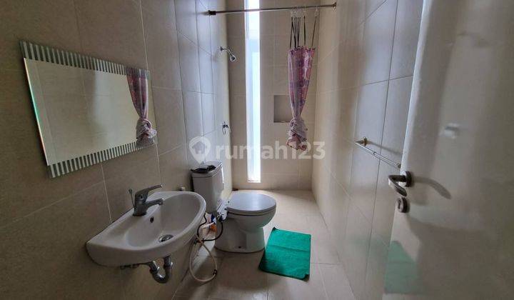 Dijual Rumah Mewah 2 Lantai Full Furnished di Araya Malang 9