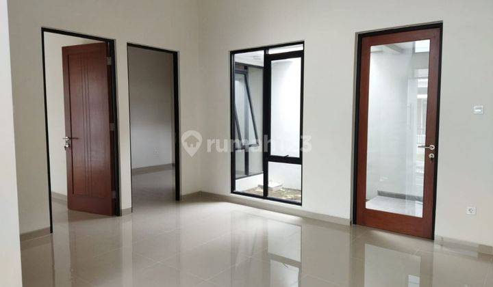 Disewakan Rumah Cantik Minimalis Di Riverfront Malang 5