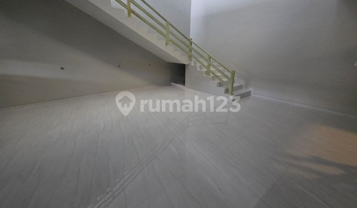 Rumah Selangkah ke Pusat Kota di Klojen Malang 2