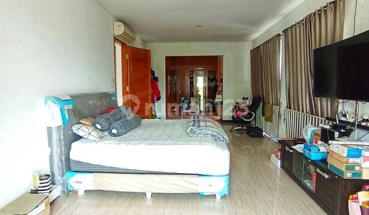 Rumah Mewah Semi Furnish Plus Private Pool di Araya Valley Malang 2