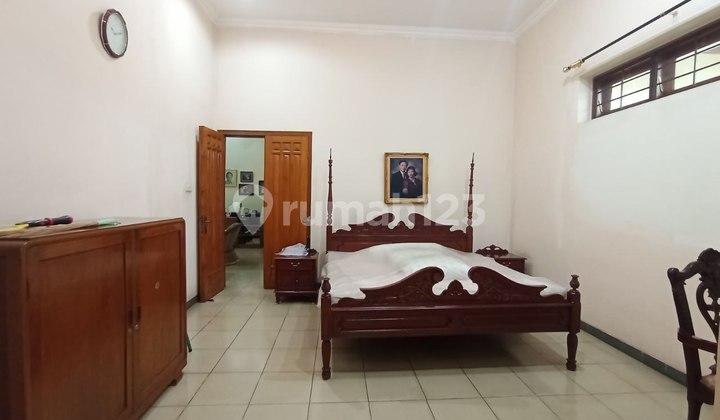 Rumah Klasik Terawat Pusat Kota di Jl Gunung-Gunung Malang 2