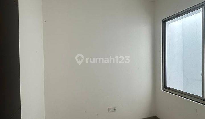 Disewakan Rumah 4,5x10 Baru Cluster Pantai Indah Kapuk 2 2