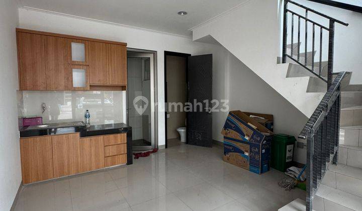 Disewakan Rumah 4,5x10 Pik2 Full Furnished Siap Huni  1
