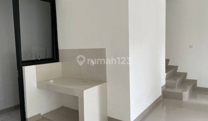 Disewakan Murah Rumah 6x10 Pantai Indah Kapuk 2 Lantai 2