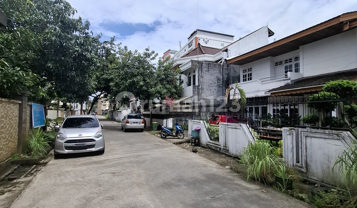 Pettarani Area House, Makassar. Land Area 334 M2. 2